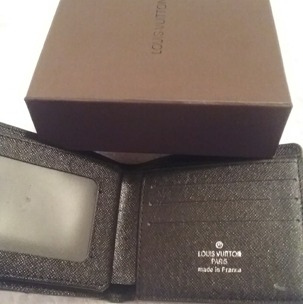 LV wallet